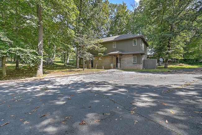 Building Photo - 208 Dean St