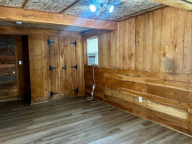 Building Photo - 77 Mayer Dr