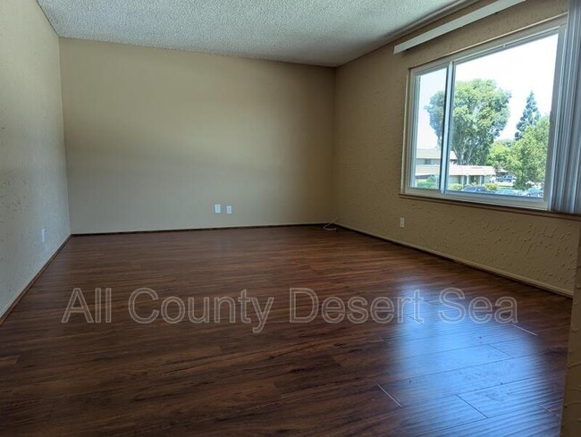 Building Photo - 18231 Crater Lake Ct