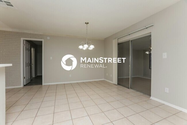 Building Photo - 3 Bedroom Pet-Friendly Home in CASSELBERRY, FL with Main Street Renewal