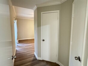 Building Photo - 6500 Harbor Town Dr