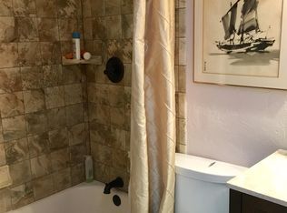 Foto del edificio - 8490 Gray St