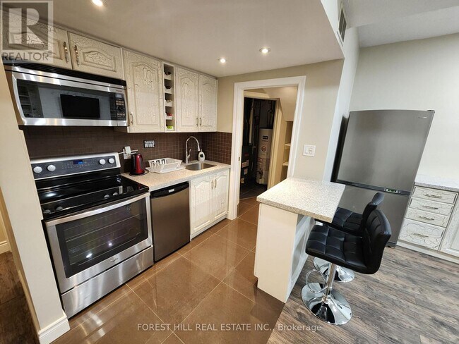 Photo du bâtiment - 1214 Kos Blvd