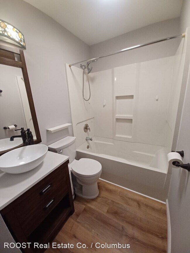 Foto del edificio - 4 br, 1 bath House - 4111 Rickenbacker Ave.