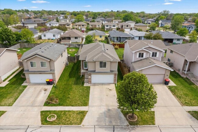 Foto del edificio - West Lincoln High Ridges/ Cushman Beauty