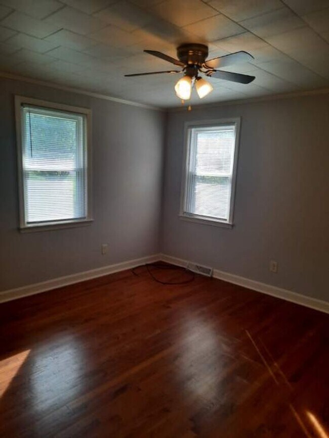Building Photo - Great three bedroom house in Creedmoor, NC