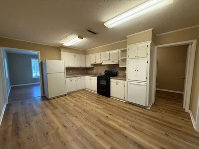 Foto del edificio - 616 Ashland Dr