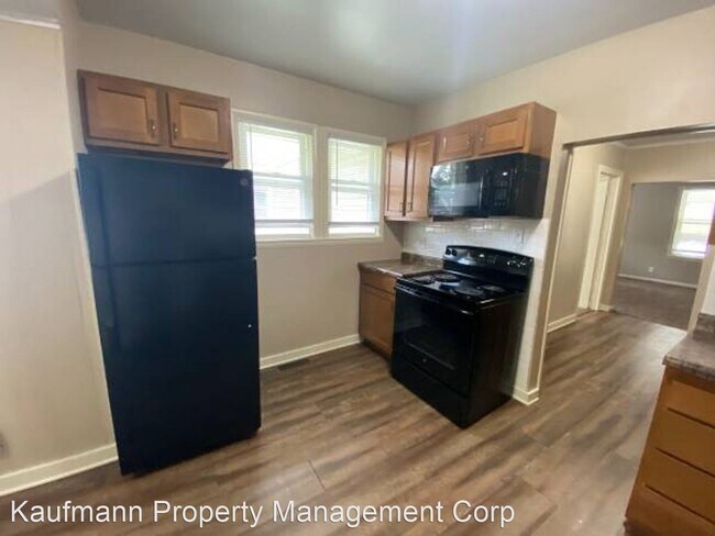 Foto del edificio - 3 br, 1 bath House - 2414 N Clinton Street