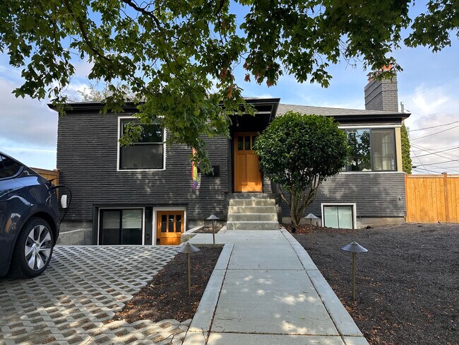 Foto del edificio - 5403 Beacon Ave S