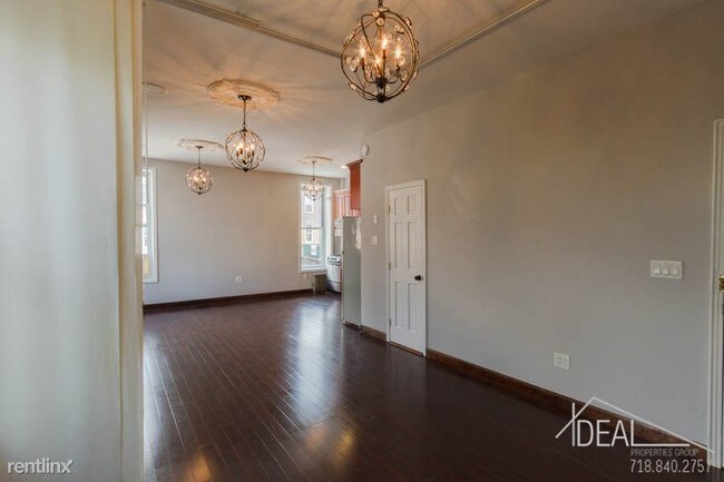 Building Photo - 495 3rd Ave