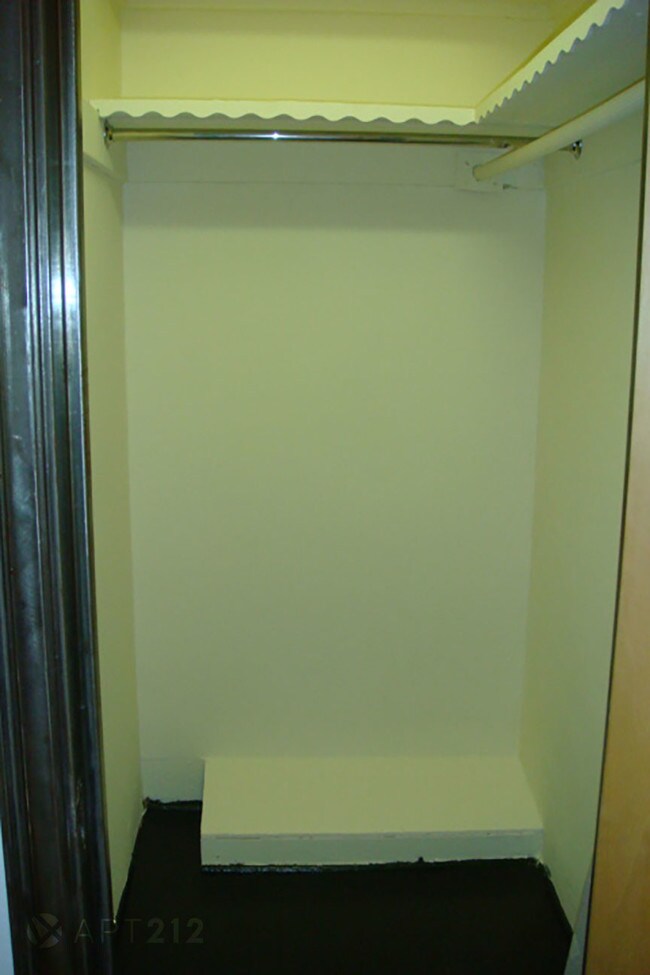 Foto del edificio - 307 E 44th St