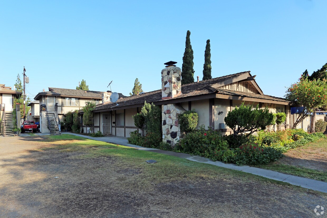Primary Photo - 12151 Adrian St
