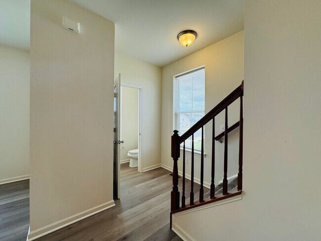 Foto del edificio - 1208 Hudgins Farm Cir