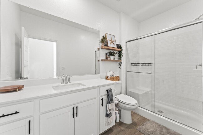 Foto del edificio - New Build, 4 bedroom, 3 full bathroom in the Master Planned Community; Landmark at Black Mountain...