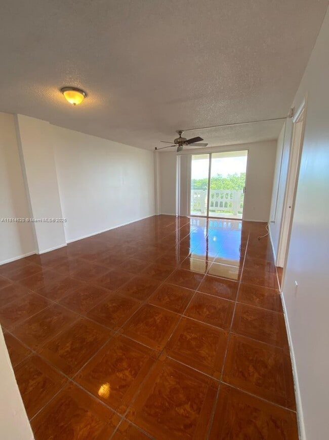Building Photo - 15600 NW 7th Ave