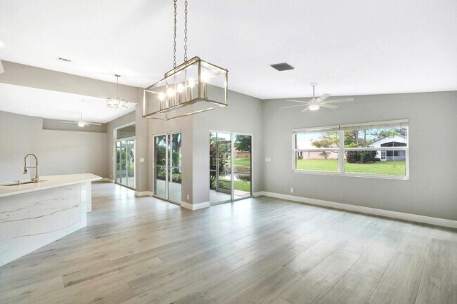 Photo - 2559 Egret Lake Dr House