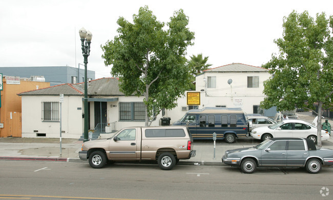 Foto del edificio - 2933-2935 Adams Ave