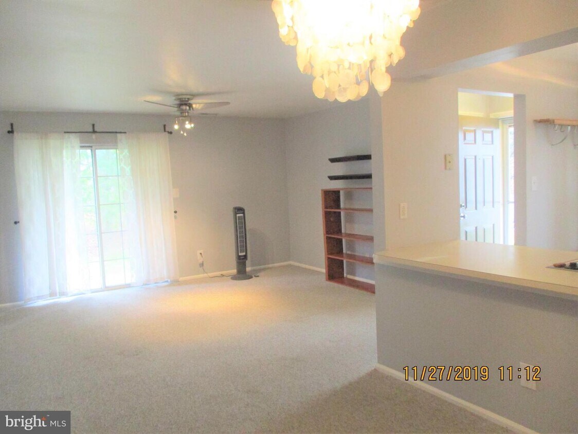 2105 Sedgefield Dr, Mount Laurel Township, NJ 08054 Room for Rent in