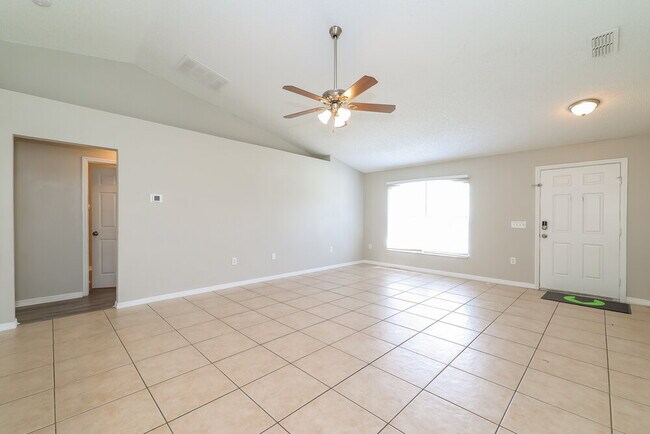 Foto del edificio - 1140 Chesterfield Ct