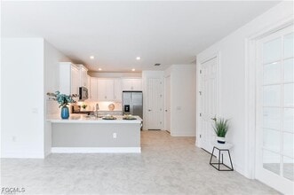 Building Photo - 43613 Sparrow Dr