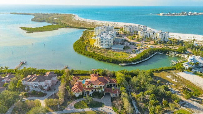 Building Photo - 1363 Oceanview Dr