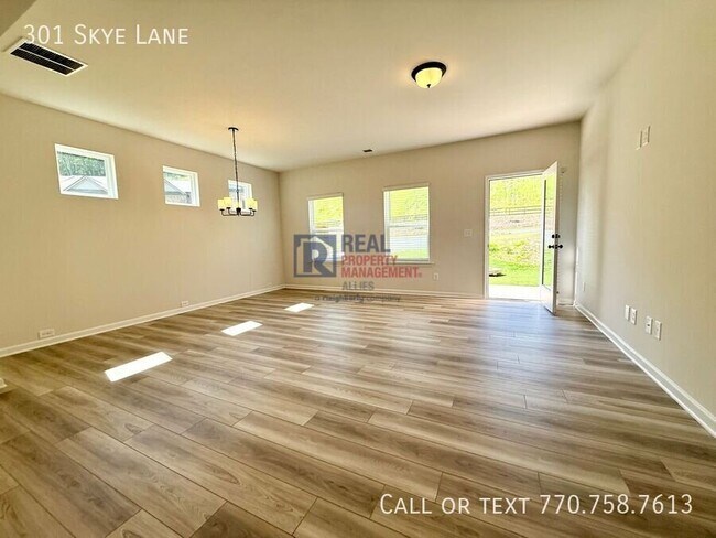 Building Photo - 301 Skye Ln