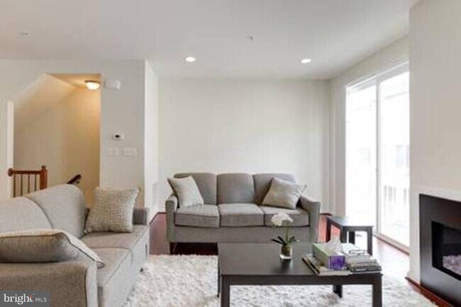 Foto del edificio - 3716 Foote St NE