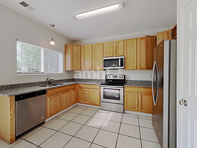 Foto del edificio - 5240 Goshawk St