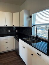 Kitchen/upgrade faucet - Indigo Sixteen60