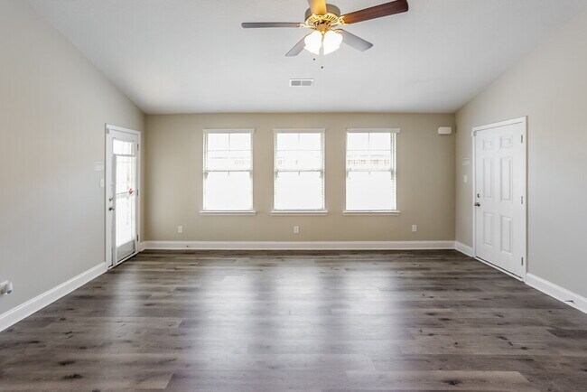 Foto del edificio - 3242 Earlcastle Dr