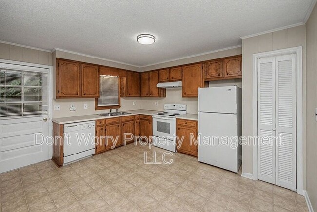 Building Photo - 137 Crest Cir