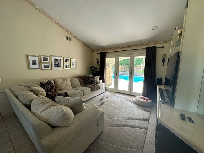 Foto del edificio - 11296 Heathcliff Dr