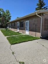 Building Photo - 2028 Alderson Ave