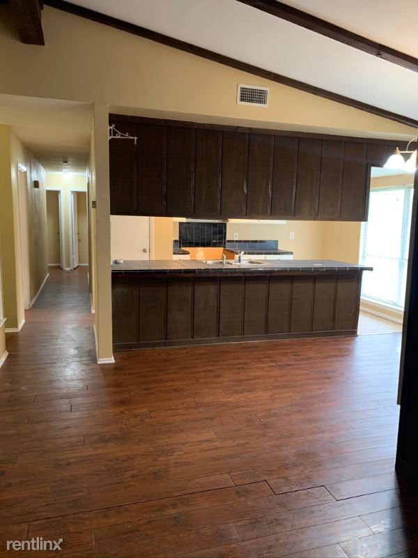 Building Photo - 4 br, 2 bath House - 8410 Littleport