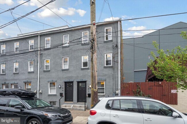 Foto del edificio - 107 W Thompson St