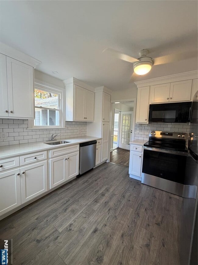 Foto del edificio - 364 Owen Ave