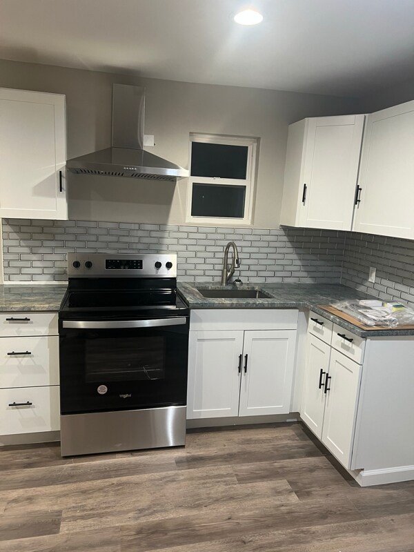 Foto del edificio - 301 E 7th St