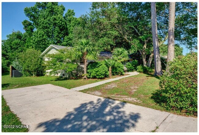 Foto del edificio - 5501 Andover Rd