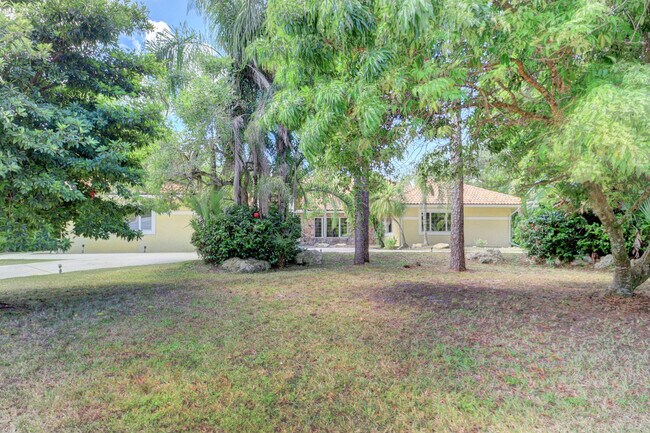 Foto del edificio - 9033 Winding Woods Dr