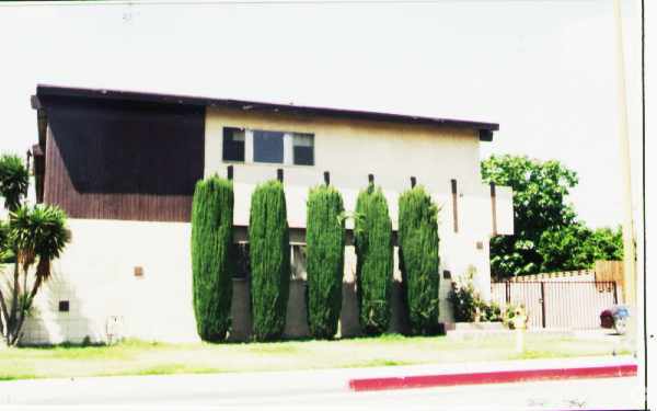 Building Photo - 5192 Bandera St