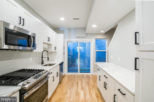 Foto del edificio - 614 Master St