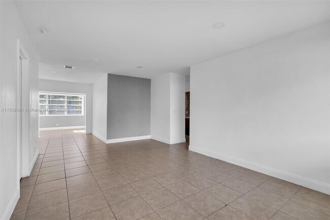 Foto del edificio - 3171 NW 16th St
