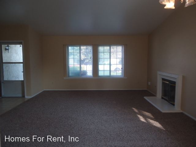 Building Photo - 3 br, 2 bath House - 2235 W. Harold Ct