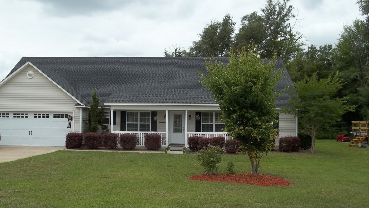 32 Mary Carter Ln, Ray City, GA 31645 House Rental in Ray City, GA