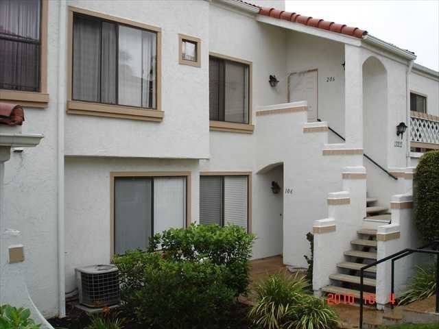 Building Photo - Beautiful Casa Blanca Condo