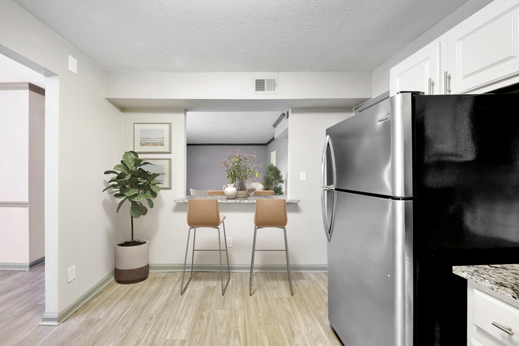 B1 2x2 1280 SQ FT (3) - Elliot Apartments on Abernathy