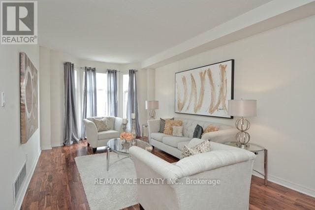 Photo du bâtiment - 152 Atherton Ave