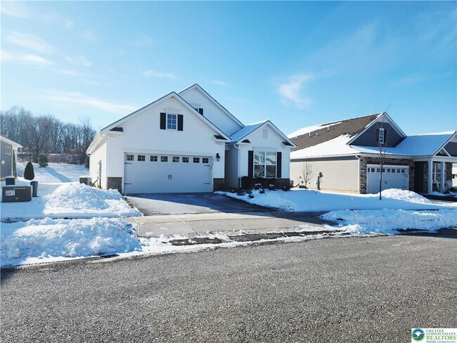 Foto del edificio - 8142 Century Blvd