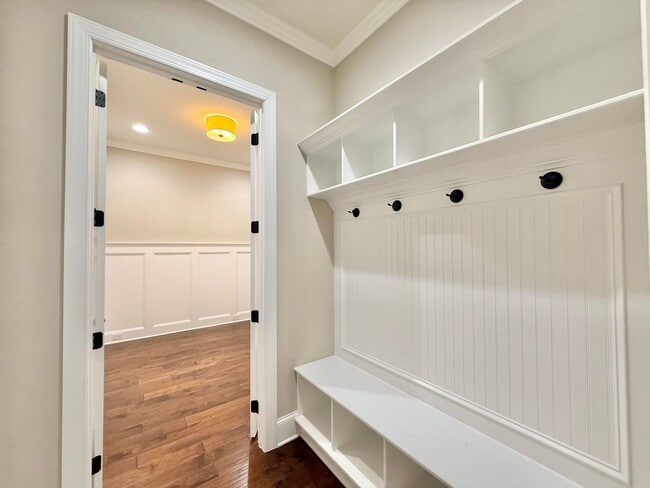 Building Photo - Luxurious 3BD, 4BA Raleigh Townhome with a First Floor Master Bedroom, Bonus Sunroom, and Large U...