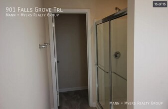 Building Photo - 901 Falls Grove Trl